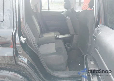 2017 Jeep Patriot Sport Fwd z USA, uszkodzony, nr VIN 1C4NJPBB6HD103535